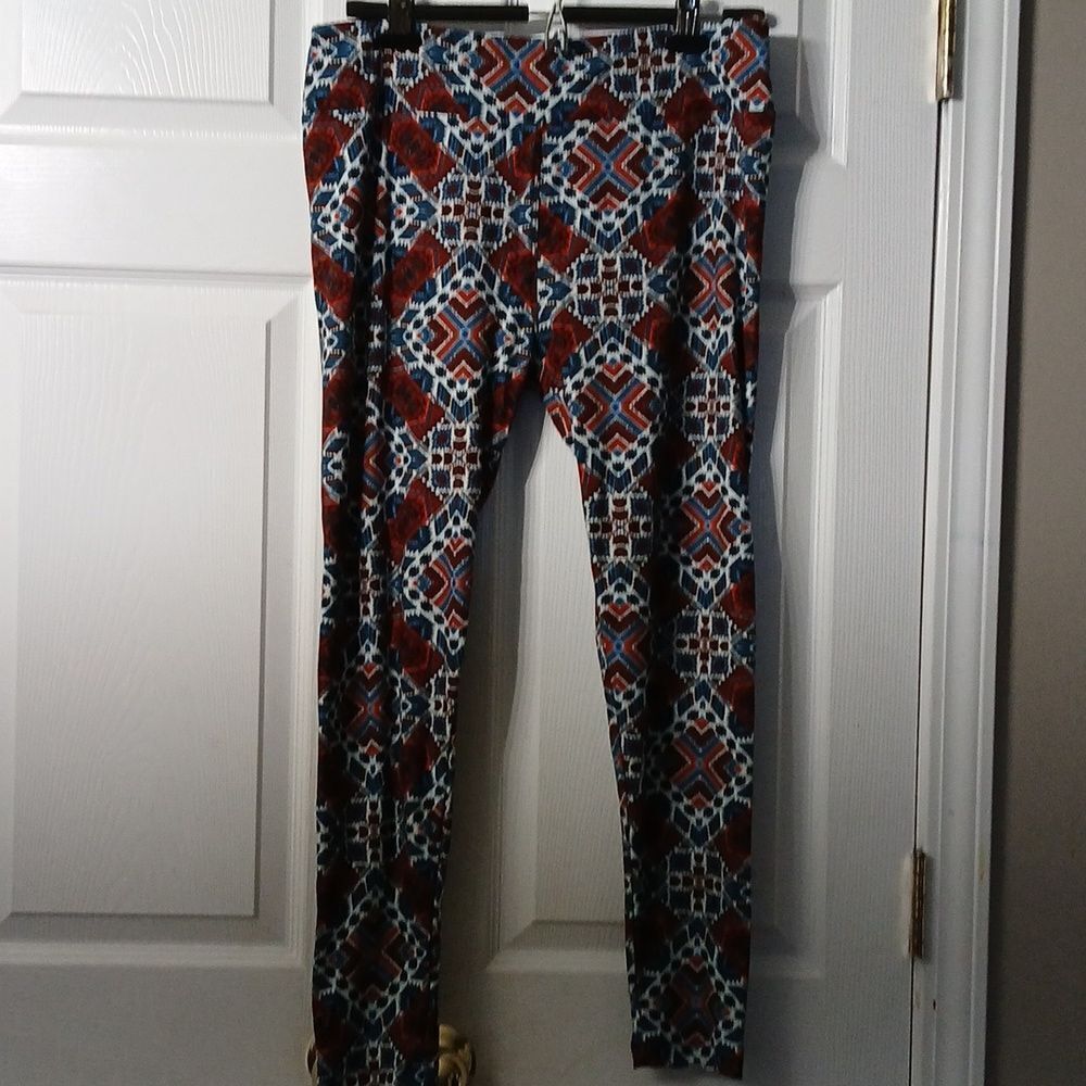 Lulaloe  turquoise brown aztec pattern leggings  Sz Tall Curvy NWOT